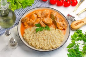 Гуляш из свинины как в советской столовой Гуляш из свинины как в советской столовой
