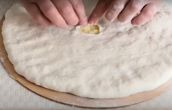 «Настоящее» тесто для осетинских пирогов. Осетинка поделилась правильным рецептом «Настоящее» тесто для осетинских пирогов. Осетинка поделилась правильным рецептом