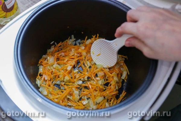 Плов со свининой, нутом и черносливом в мультиварке