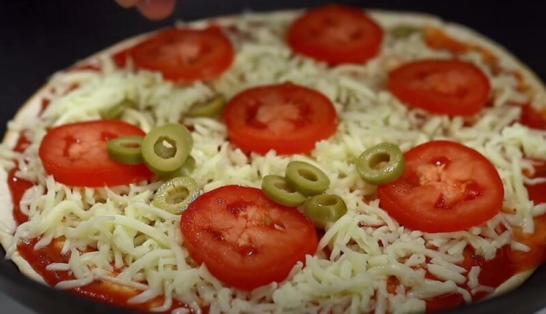 Быстрая пицца на пите: готовится за 10 минут, а вкус как из настоящей печи. Никто не отличит от традиционного теста Быстрая пицца на пите: готовится за 10 минут, а вкус как из настоящей печи. Никто не отличит от традиционного теста