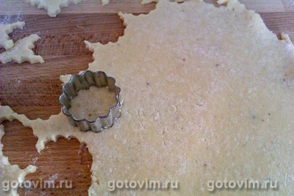 Сырное печенье с перцем, тмином и фенхелем (Фролини аль пармежиано)