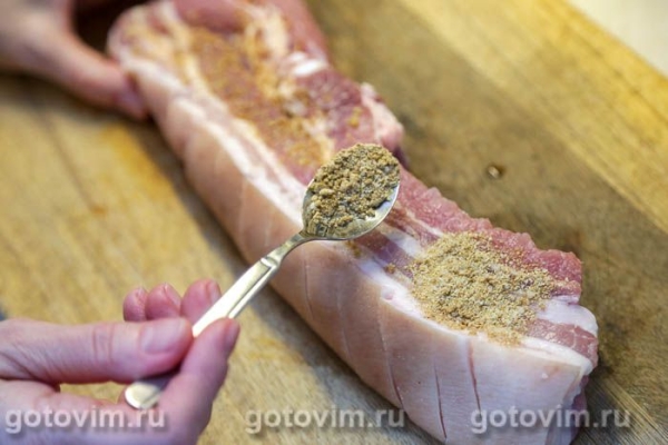 Свиная грудинка в кунжуте, запеченная в рукаве