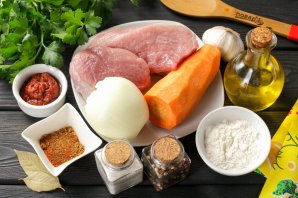 Гуляш классический из свинины Гуляш классический из свинины