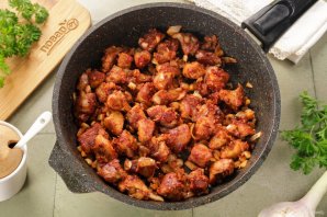 Гуляш с макаронами Гуляш с макаронами