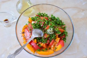 Особый салат из разноцветных помидоров Особый салат из разноцветных помидоров