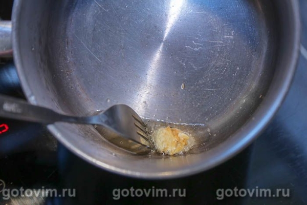 Поке из киноа с куриной грудкой, авокадо и бобами эдамаме