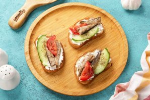 Закуска со шпротами Закуска со шпротами