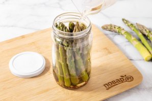 Маринованная спаржа Маринованная спаржа