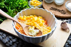 Салат с морковью и сыром Салат с морковью и сыром