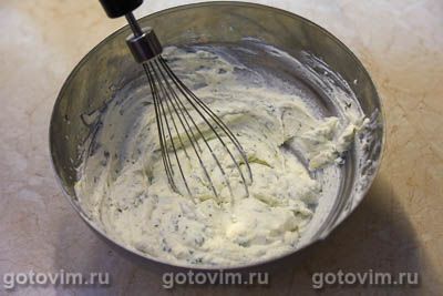 Заварной рулет с красной икрой и сырным кремом Заварной рулет с красной икрой и сырным кремом