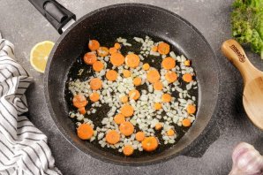 Жареный рис с морепродуктами