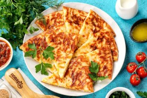 Ленивые хачапури с сыром на сковороде на кефире Ленивые хачапури с сыром на сковороде на кефире