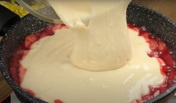 Знаменитый клубничный торт с 1 яйцом. Рецепт без духовки: вкусно и быстро Знаменитый клубничный торт с 1 яйцом. Рецепт без духовки: вкусно и быстро