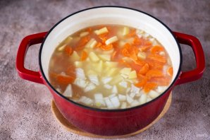 Уха с перловкой