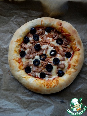 Пицца с тунцом и маслинами Пицца с тунцом и маслинами