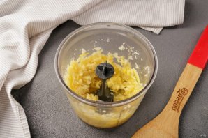 Сладкая пицца с ананасами Сладкая пицца с ананасами