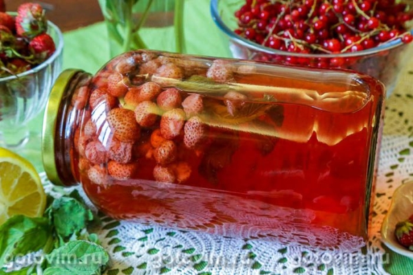 Компот мохито с клубникой, мятой и лимоном (на зиму) Компот мохито с клубникой, мятой и лимоном (на зиму)