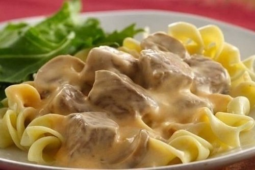 Бефстроганов в мультиварке по-домашнему