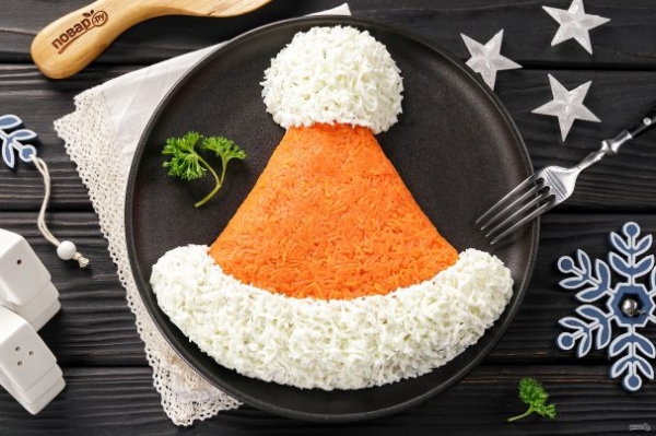 Салат "Шапочка Деда Мороза"