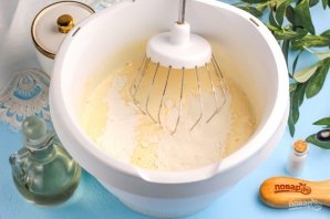 Медовый пирог на скорую руку Медовый пирог на скорую руку