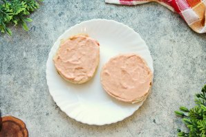 Мини пицца на скорую руку Мини пицца на скорую руку