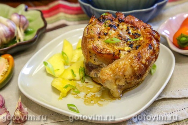 Рулет из свиной грудинки  с манго и перцем чили Рулет из свиной грудинки  с манго и перцем чили