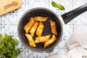 Хворост на воде хрустящий Хворост на воде хрустящий