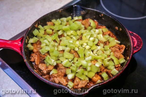 Пёркёльт из свинины (Pörkölt) Пёркёльт из свинины (Pörkölt)