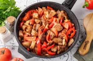 Мясо по-сербски Мясо по-сербски