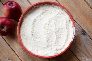 Насыпной пирог с яблоками без манки Насыпной пирог с яблоками без манки