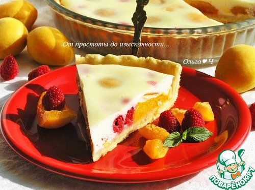 Пирог с абрикосами и малиной Пирог с абрикосами и малиной