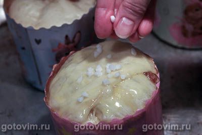 Кулич бриошь с изюмом