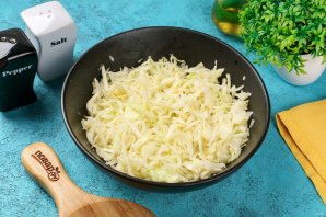 Салат с капустой и креветками Салат с капустой и креветками