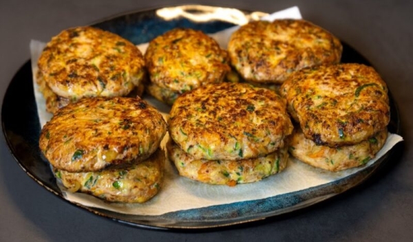 Как приготовить вкусные кабачковые котлеты. Любимый рецепт Как приготовить вкусные кабачковые котлеты. Любимый рецепт