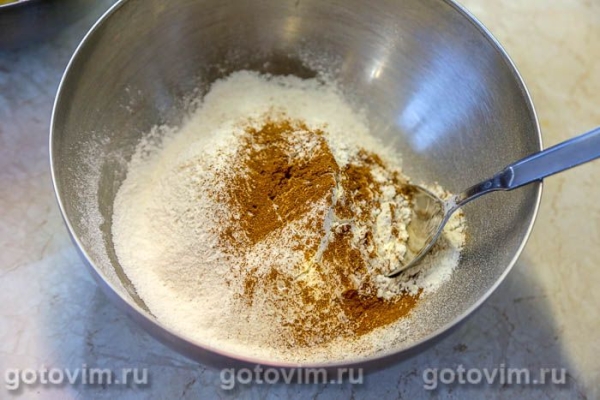 Панкейки из яблочного пюре с корицей