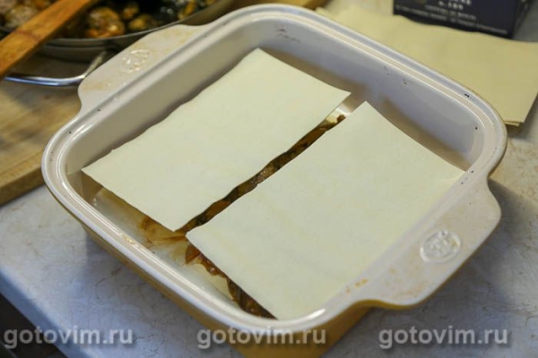 Лазанья с фрикадельками, овощным соусом и бешамель Лазанья с фрикадельками, овощным соусом и бешамель