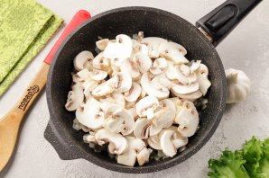 Говяжий фарш с грибами Говяжий фарш с грибами