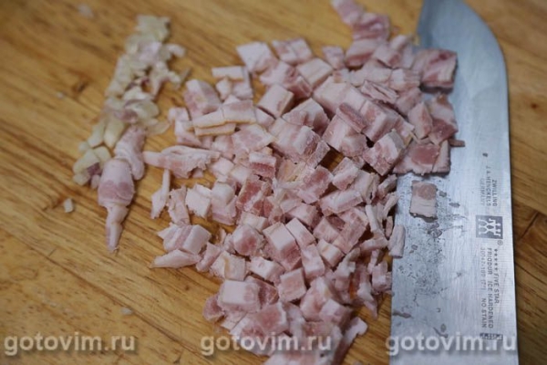 Паста карбонара с беконом и лисичками в мультиварке
