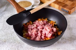 Рис с мясом в горшочках Рис с мясом в горшочках