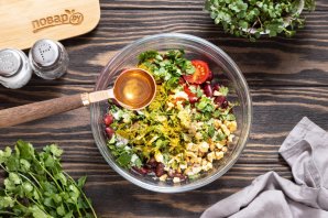 Постный салат с красной фасолью