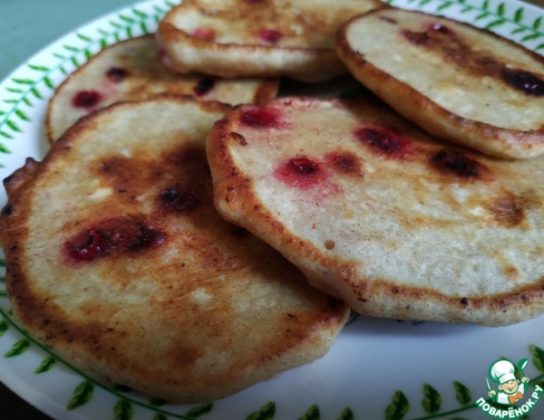 Оладьи с рикоттой и брусникой Оладьи с рикоттой и брусникой