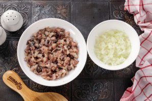 Селедка под шубой с яйцом Селедка под шубой с яйцом