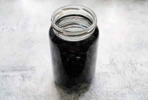 Настойка из черноплодной рябины Настойка из черноплодной рябины