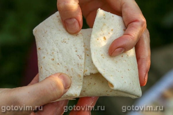 Сыр сулугуни в лаваше на гриле