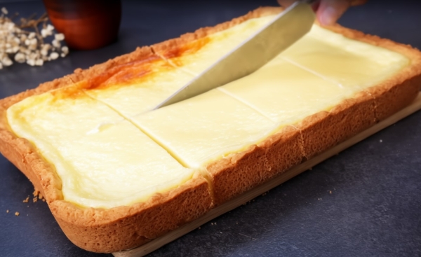 Проще не бывает: готовим сметанник с нежным суфле – пирог, который ваша дочь испечет сама с первого раза! Проще не бывает: готовим сметанник с нежным суфле – пирог, который ваша дочь испечет сама с первого раза!