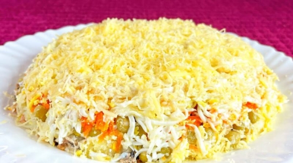 Готовлю каждый раз на праздники. Салат «Дамский каприз» — рецепт известный ещё с советских времён Готовлю каждый раз на праздники. Салат «Дамский каприз» — рецепт известный ещё с советских времён