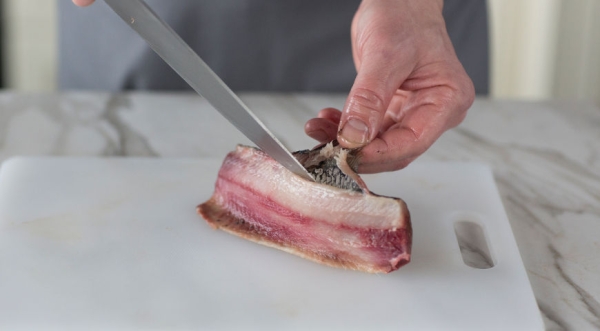 Как разделать селедку на филе, пошаговый рецепт с фото на 308 ккал