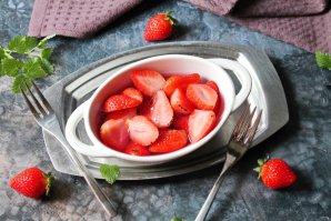 Клубника фламбе Клубника фламбе