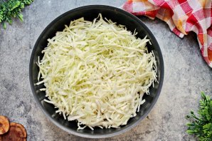 Капуста со свининой