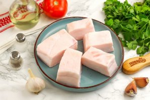 Сало в рассоле в банке Сало в рассоле в банке